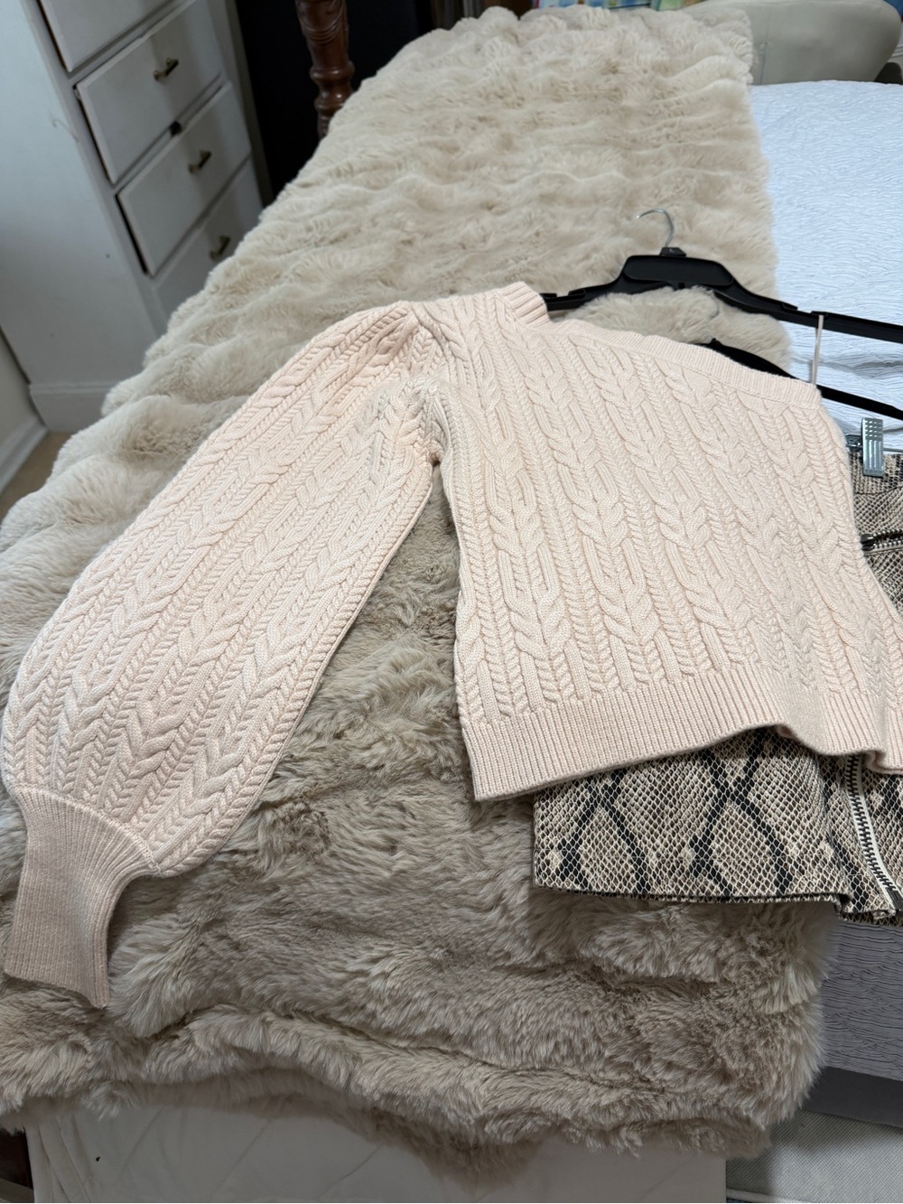 Cream Cable-Knit One-Shoulder Women's Sweater with Snake Pattern Skirt